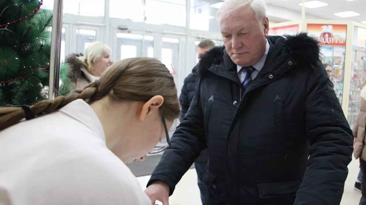    Никто не захотел стать главой Минусинска в Красноярском крае — ни один кандидат не подал документы на должность. Об этом сообщает телеграм-канал «Взгляд Инфо».