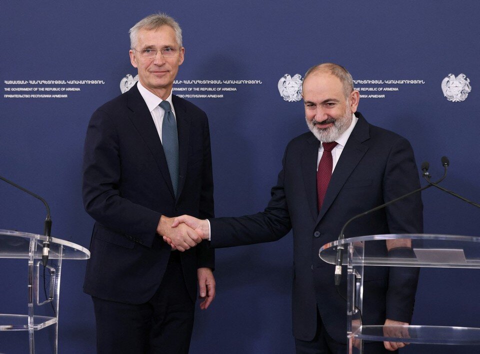    Йенс Столтенберг и Никол Пашинян REUTERS