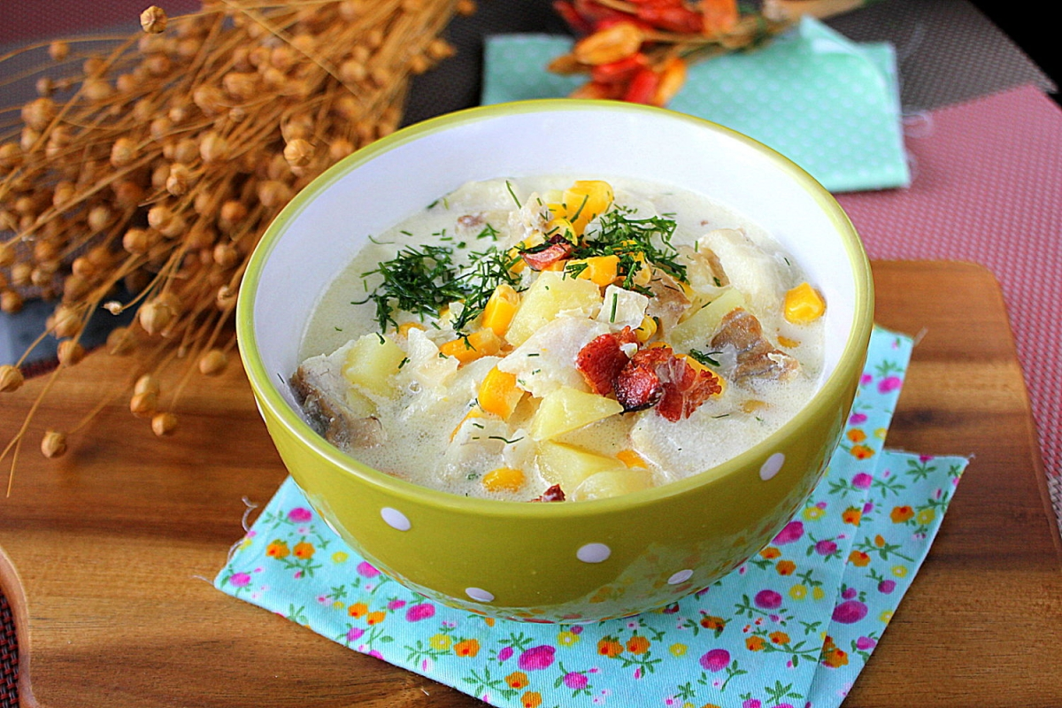Чаудер с треской и кукурузой