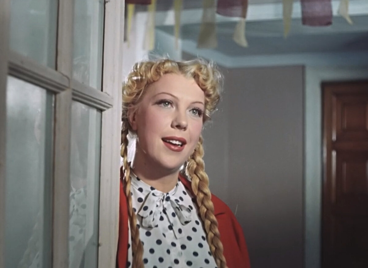 Кадр из кинофильма "Карнавальная ночь", 1956 г., режиссер Эльдар Рязанов, сценаристы Борис Ласкин, Владимир Поляков, композитор Анатолий Лепин (скриншот)