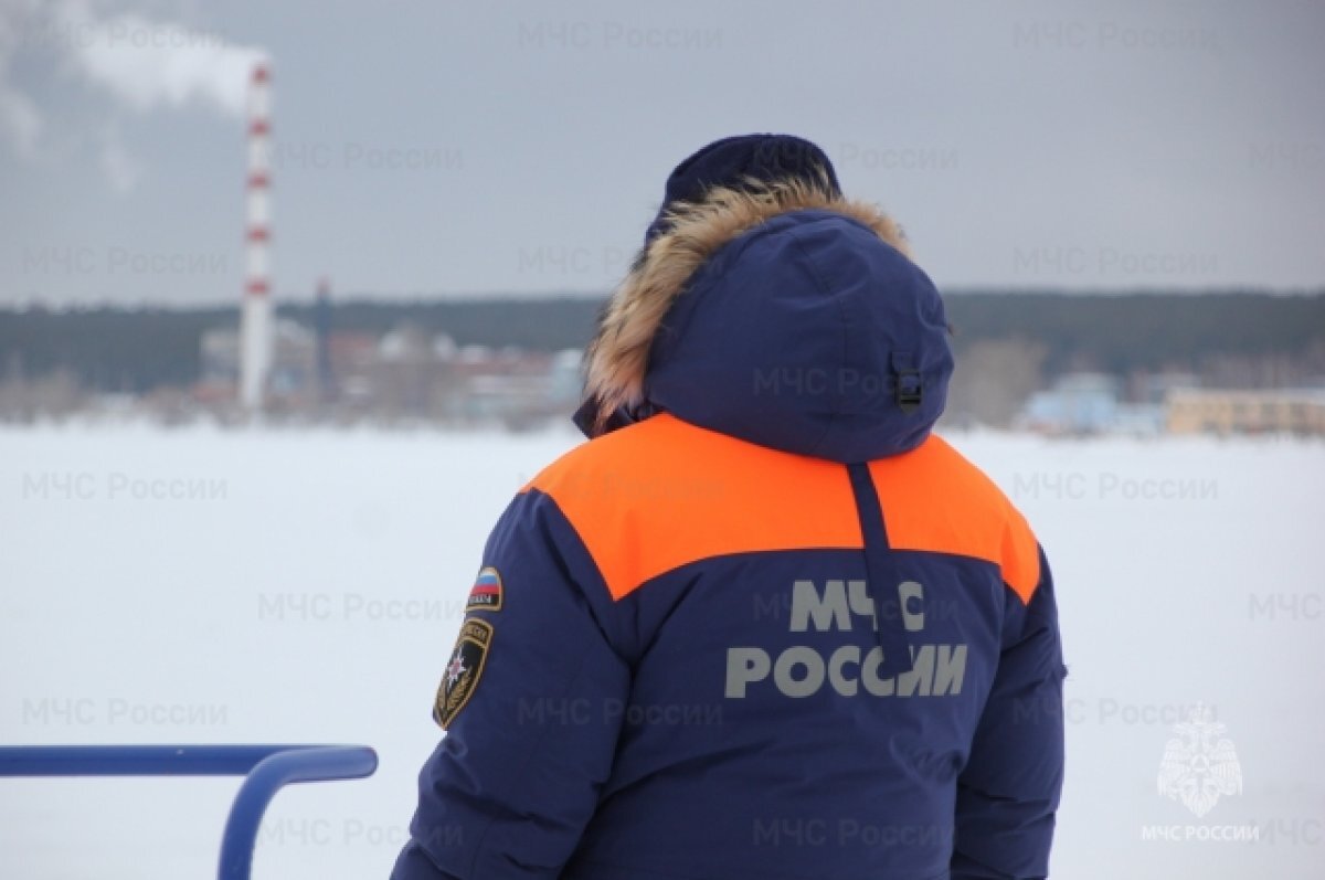    Сотрудники МЧС спасли рыбака, который сломал палец под Новосибирском