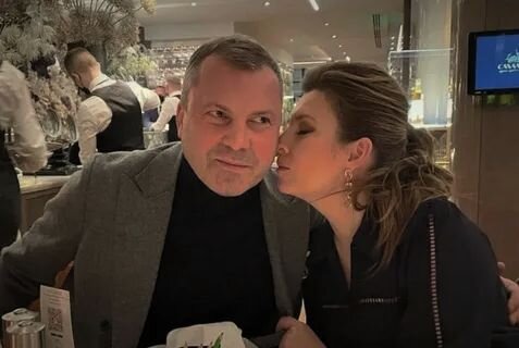 Евгений Попов и Ольга Скабеева - красивая пара.