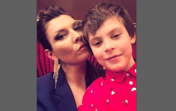 Захар - единственный сын Евгения Попова и Ольги Скабеевой.