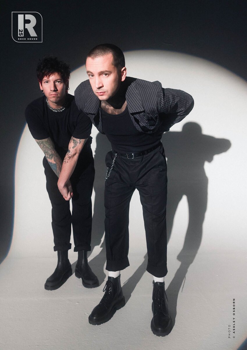 "Есть бесконечное количество людей и фанатов, которые дали нам шанс в самом начале, и мы потеряли их из виду, но мы по-прежнему многим им обязаны"