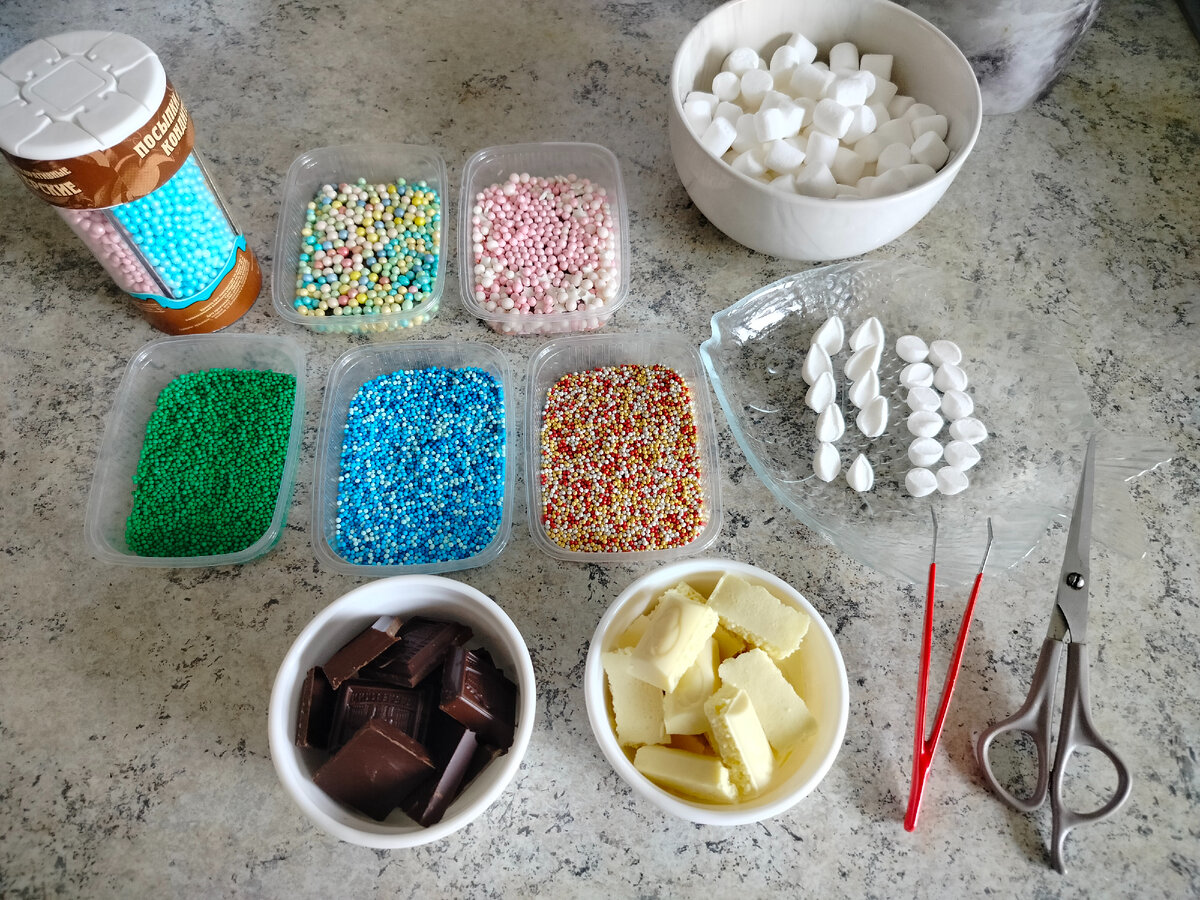 Шоколад, маршмеллоу и сахарные посыпки