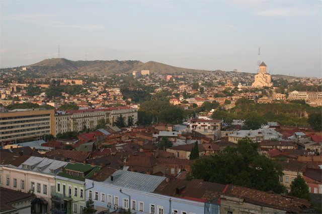    Принимают ли в Грузии российские банковские карты в 2024 году?