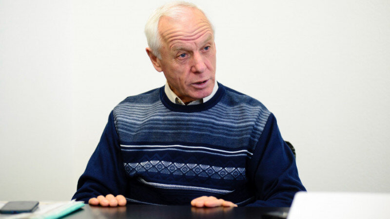     Алексей Дуров, глава Солнечного сельсовета. Анна Зайкова.