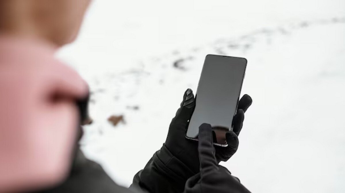    Любое отклонение от привычного маршрута — повод для звонка в полицию. Фото: freepik.com