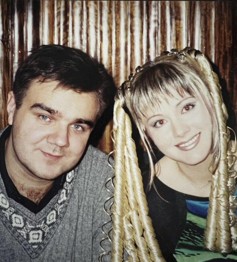 Lisa.ru поздравляет артистку с юбилеем и рассказывает о ее первой реализованной мечте до момента громкой славы. Сегодня исполнительница хитов «О, Боже, какой мужчина!-4