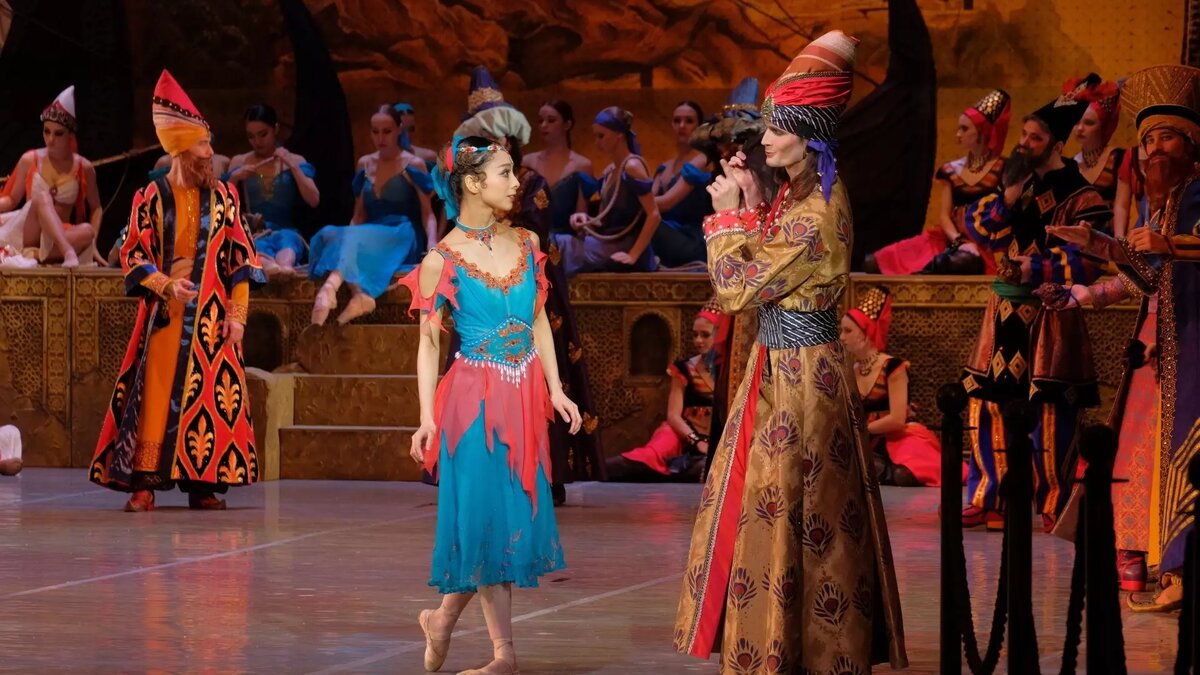     Театр оперы и балета Удмуртии имени П. И. Чайковского примет участие в XXVIII Международном балетном фестивале, который пройдет в апреле в Чебоксарах. В рамках форума наши артисты покажут на сцене Театра «Волга Опера» легендарный балет «Корсар» на музыку Адольфа Адана.