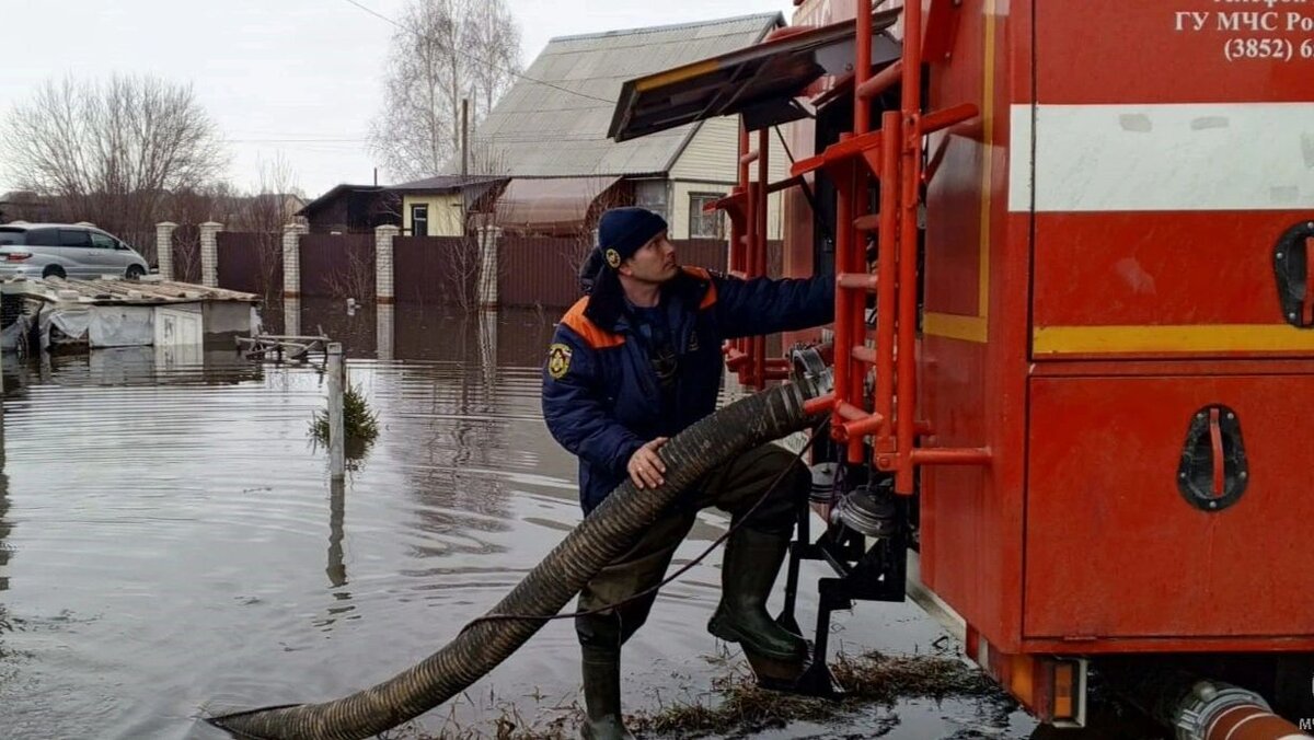 МЧС: в Алтайском крае талые воды подтопили 127 домов | Время Новостей | Дзен