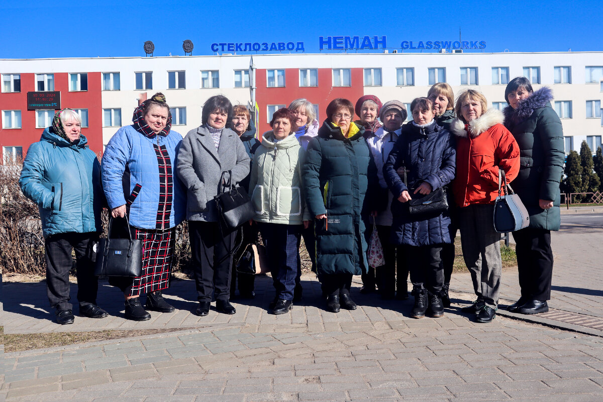 Дружная компания туристов. г. Берёзовка. Фото М. Самолевич