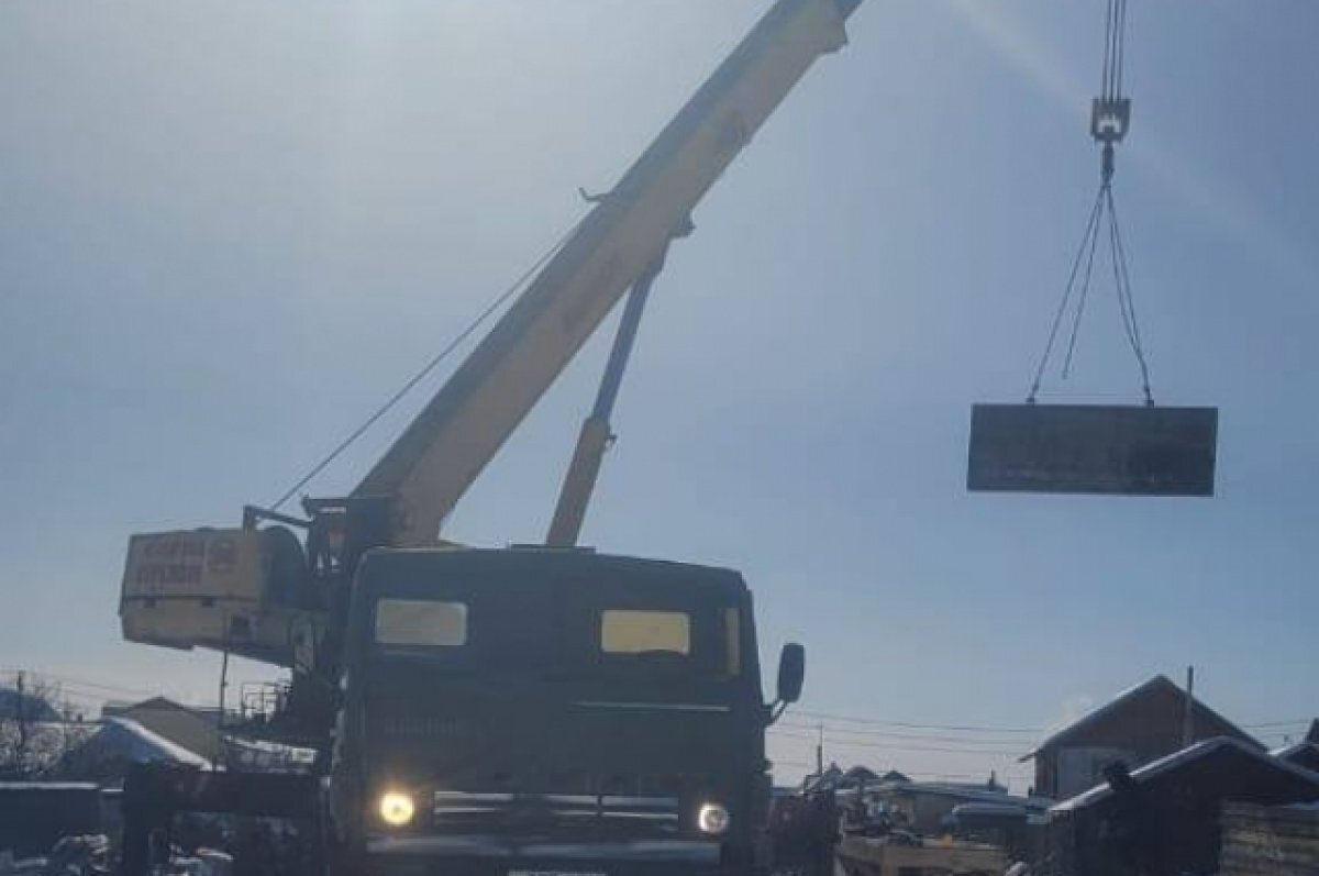    Автокран оставил без света жителей частного сектора в Якутске