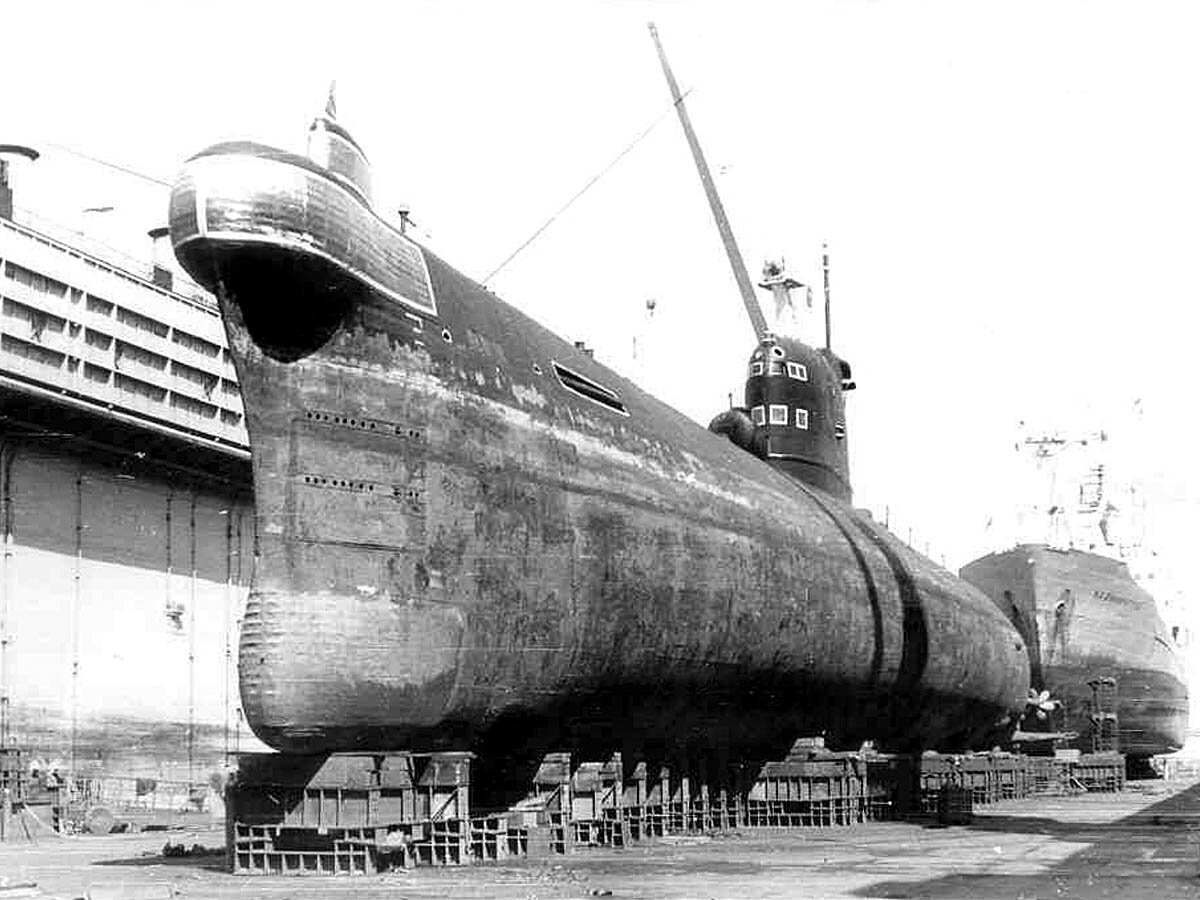 Пл б 15. Пл б 15. Подводная лодка проекта 629 к-129. Пл пр 641 фокстрот. Дизельная подводная лодка 641 проекта.