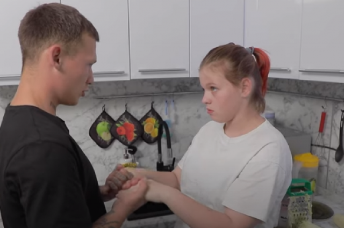    Новосибирская «Мама в 16» рассталась с отцом своих детей