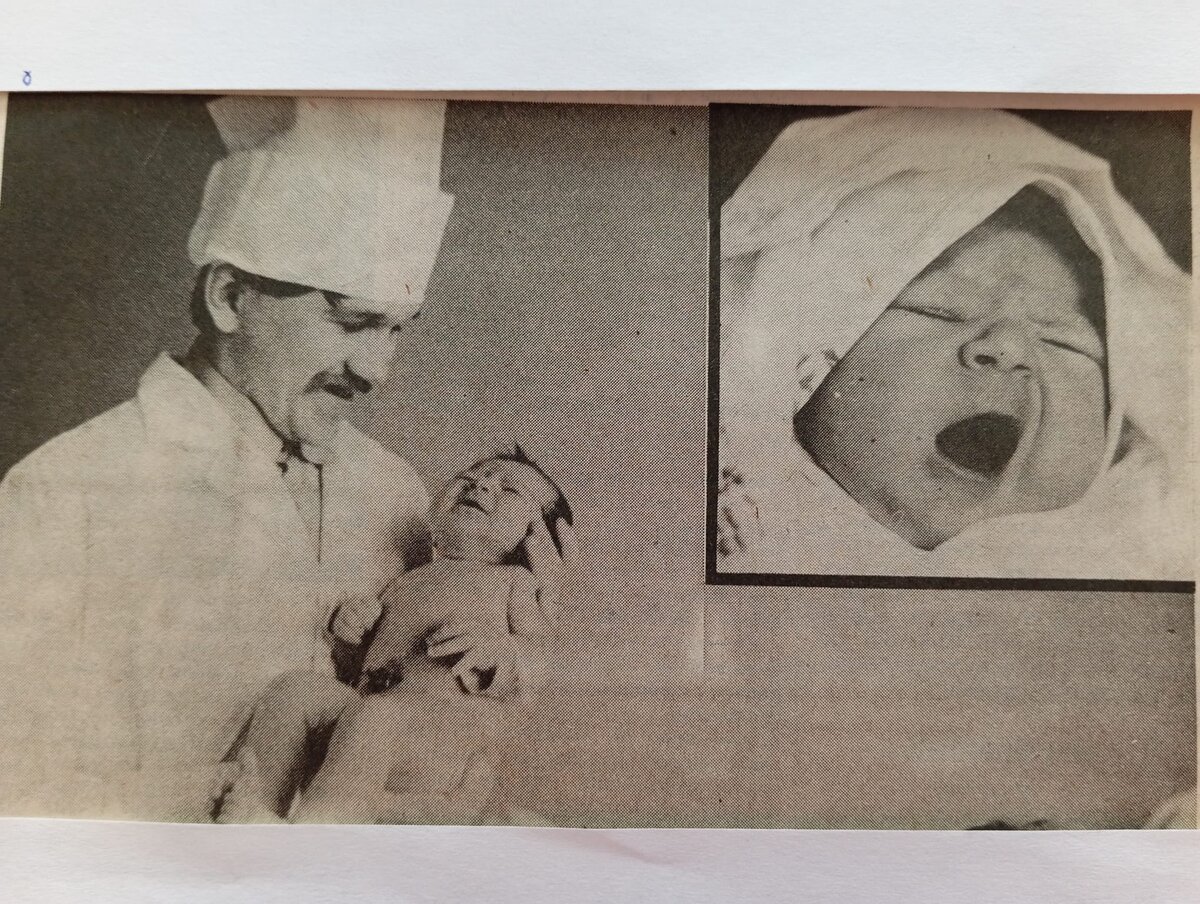 Прототип главного героя с новорожденной дочкой.