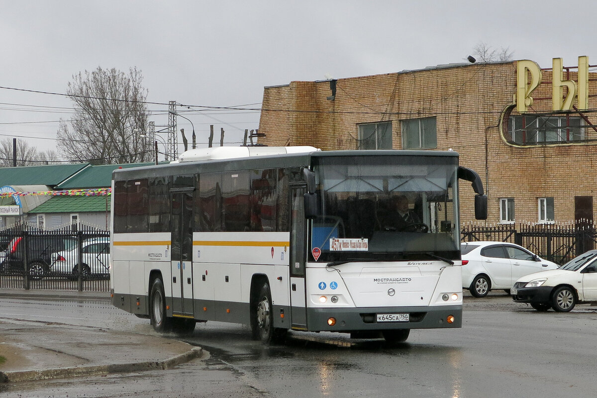 Какой автобус едет в москву