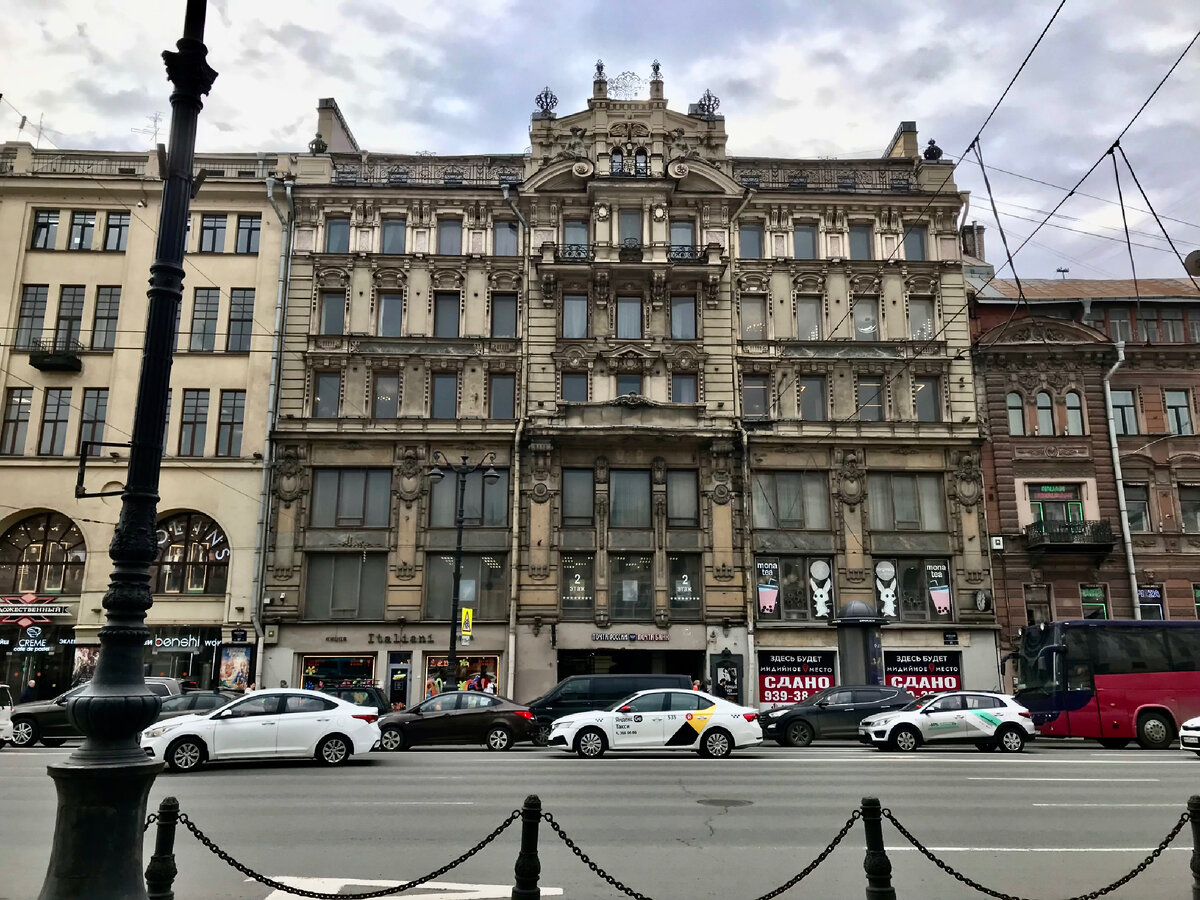 Фото автора. Фасад Дома Рюль