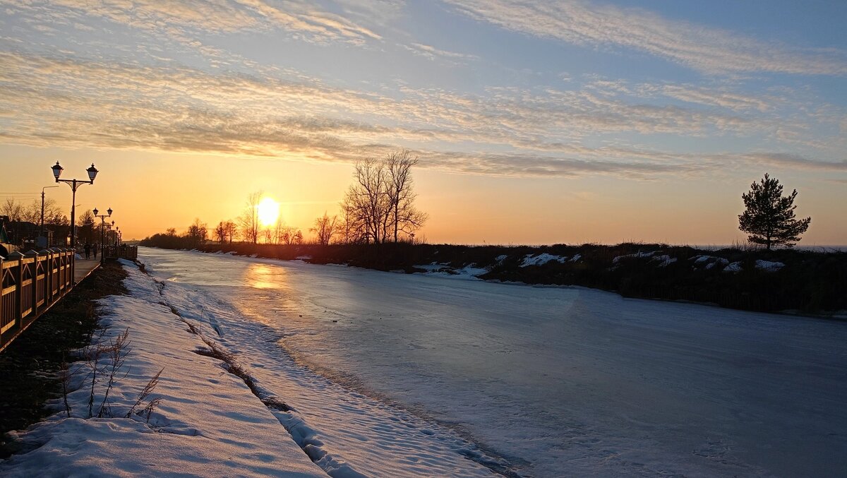 Весенние каникулы в библиотеки картинки. Акция весенние каникулы для школьников. Весенние каникулы в удмуртии. Весенние каникулы 2024 череповец. Выставка ура каникулы весенние в библиотеке.