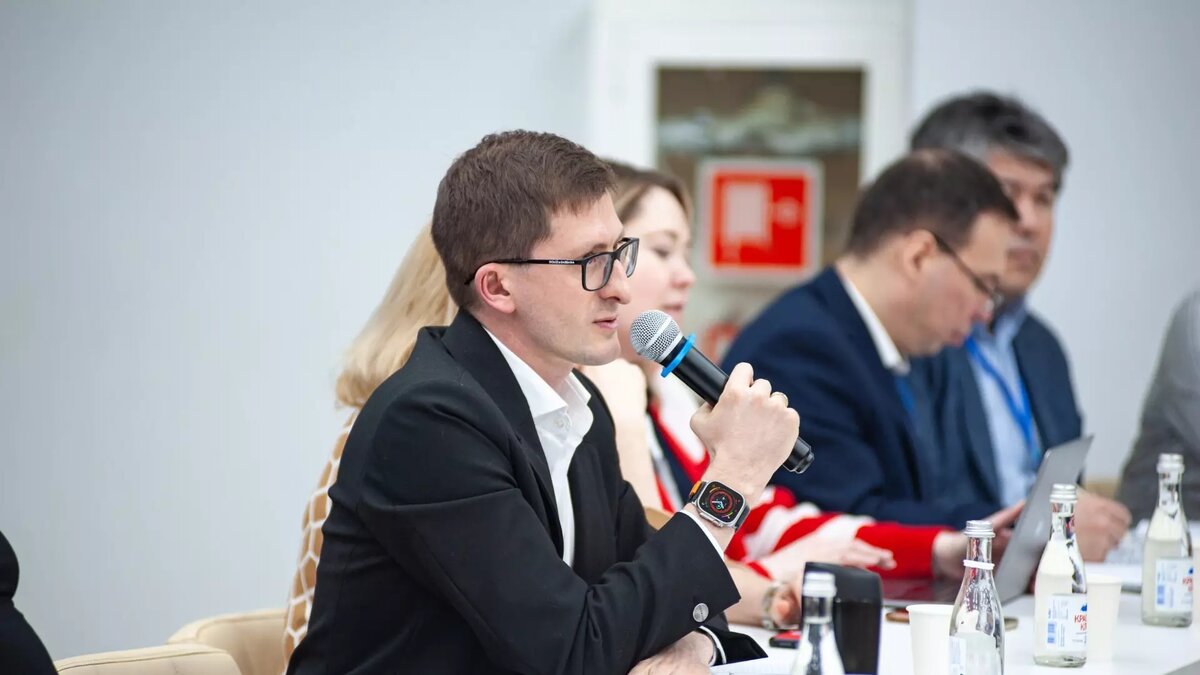     Руслан Казыханов, обвиняемый в хищении 18,3 млн рублей, должен пробыть ближайшие месяцы в СИЗО.