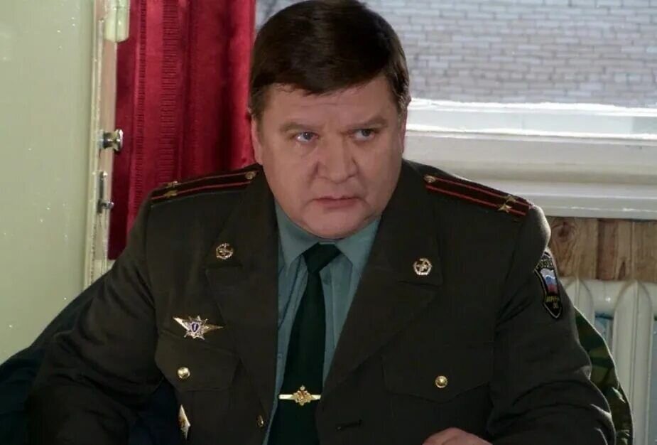    Кадр из сериала "Солдаты"