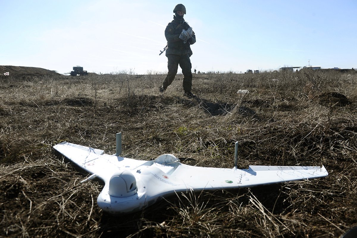    Под Белгородом из-за бомбежек ВСУ сгорела машина
