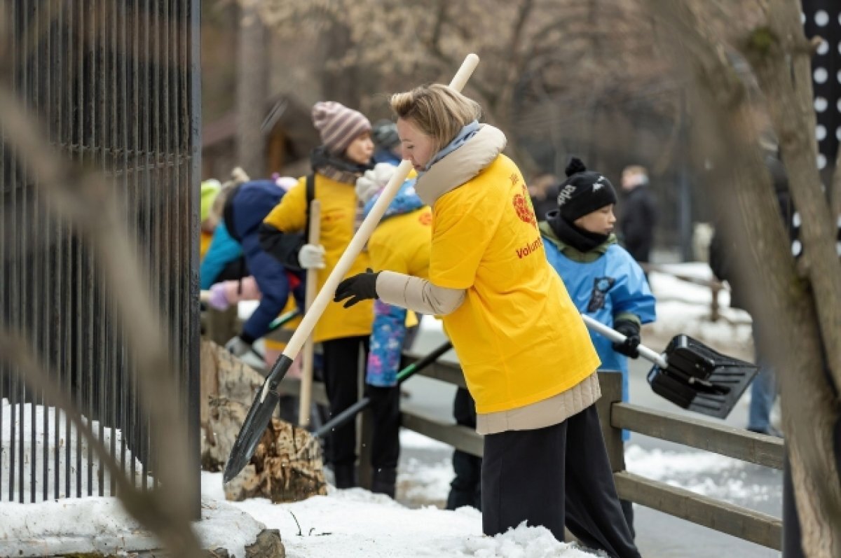    Экосубботник провели в Новосибирском зоопарке