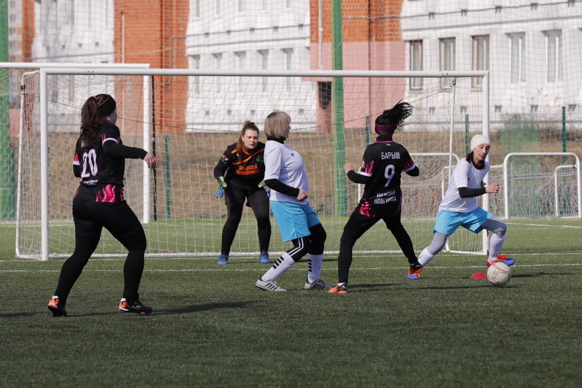    В Лиге футбольных мам участвуют 9 команд, которые приехали с разных уголков региона