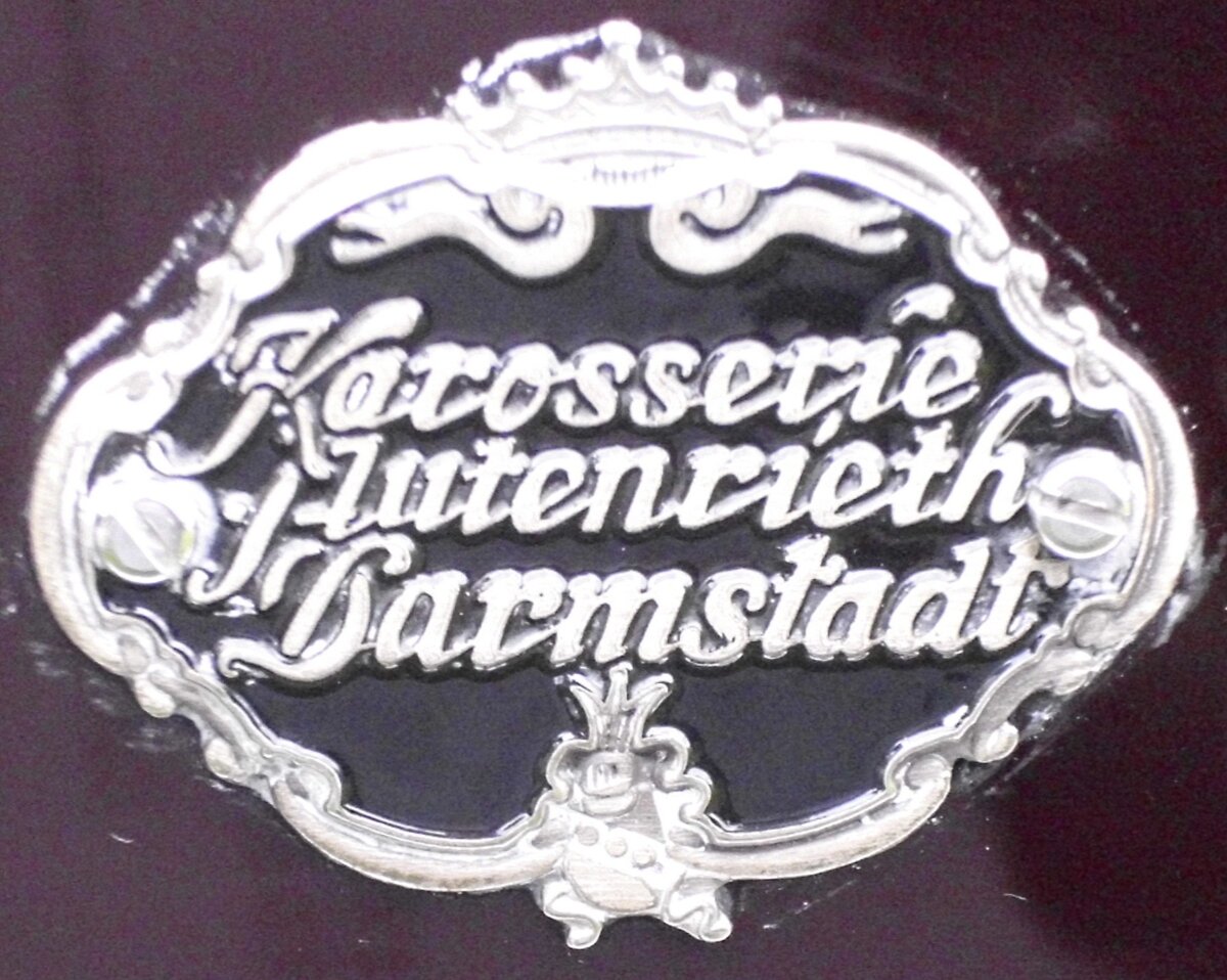 Эмблема фирмы  "Erste Darmstädter Karosseriewerke Georg Autenrieth"