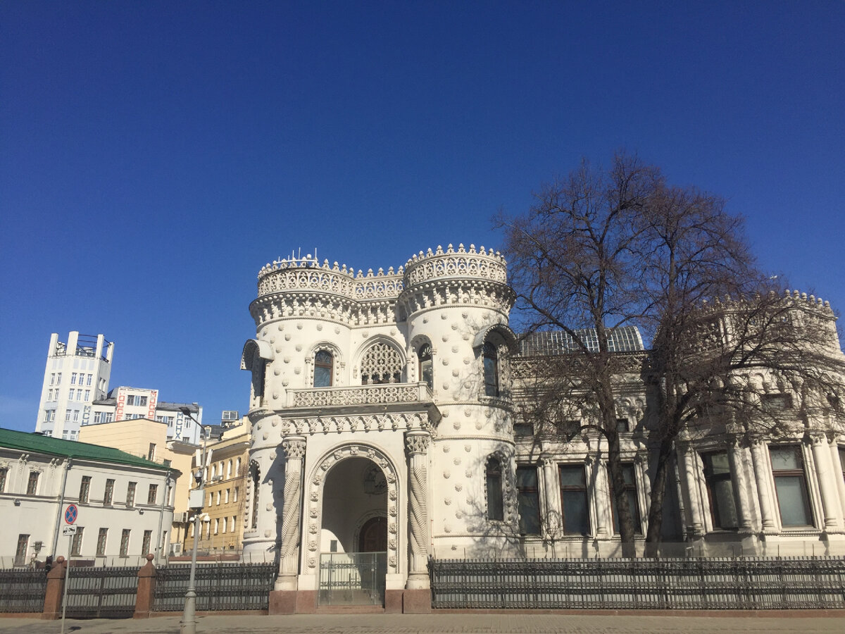 Воздвиженка. Особняк Морозова. Фото автора 