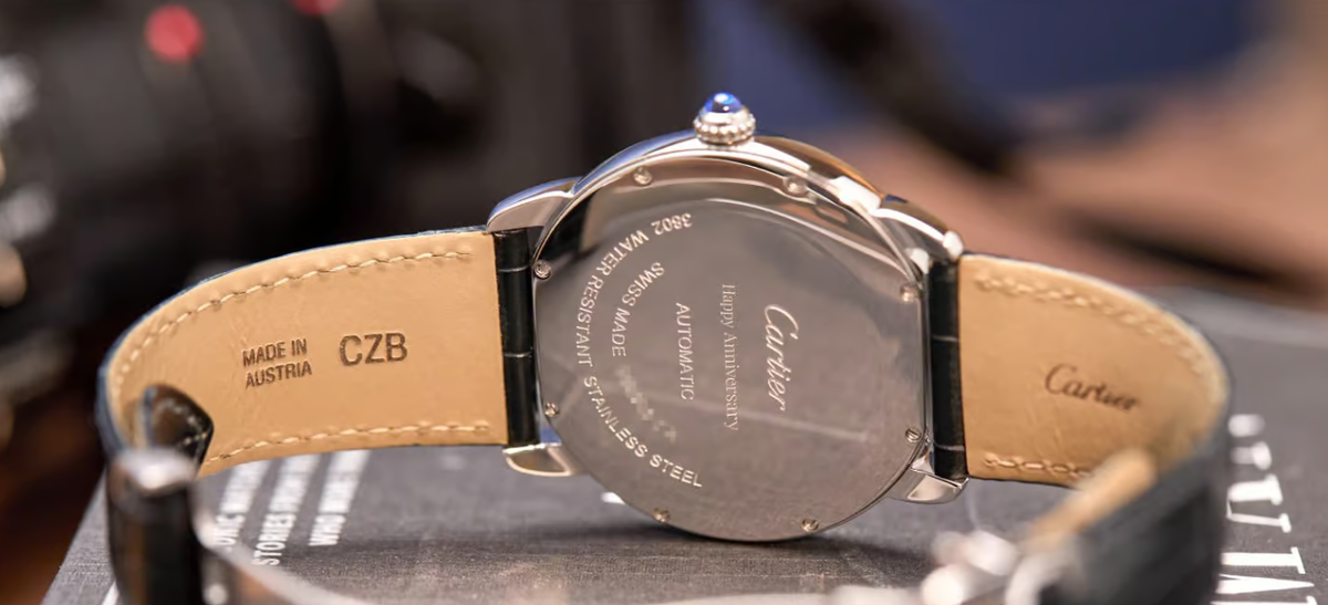 Узнайте, как персонализировать свои часы с помощью уникальной гравировки! Поднимите свой стиль и заявите о себе с помощью этого подробного руководства.