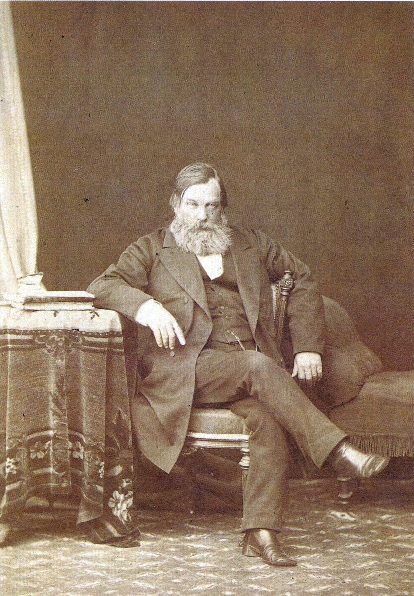 Павел Иванович Мельников на фотографии начала 1880-х годов