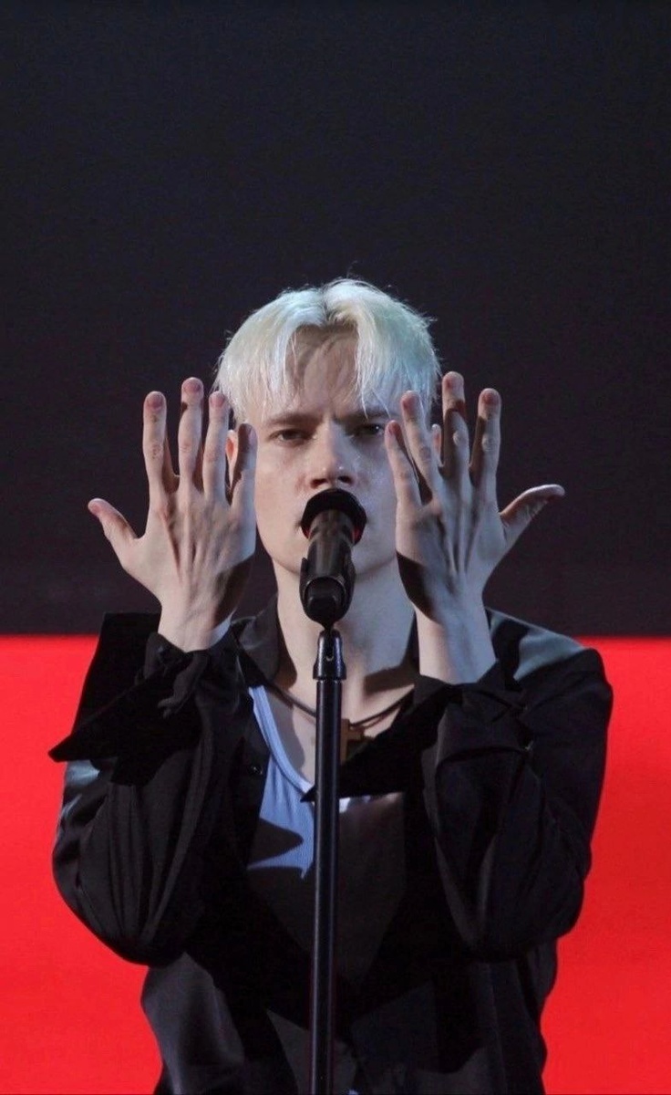 шаман новомосковск. Shaman певец на сцене. шаман концерт 2025. шаман в питере концерт в 2024. шаман концерт 2025.