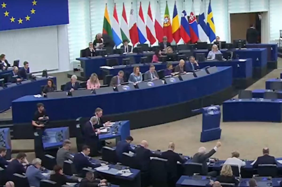    Европарламент: ЕС проигрывает Китаю конкуренцию на рынках будущего