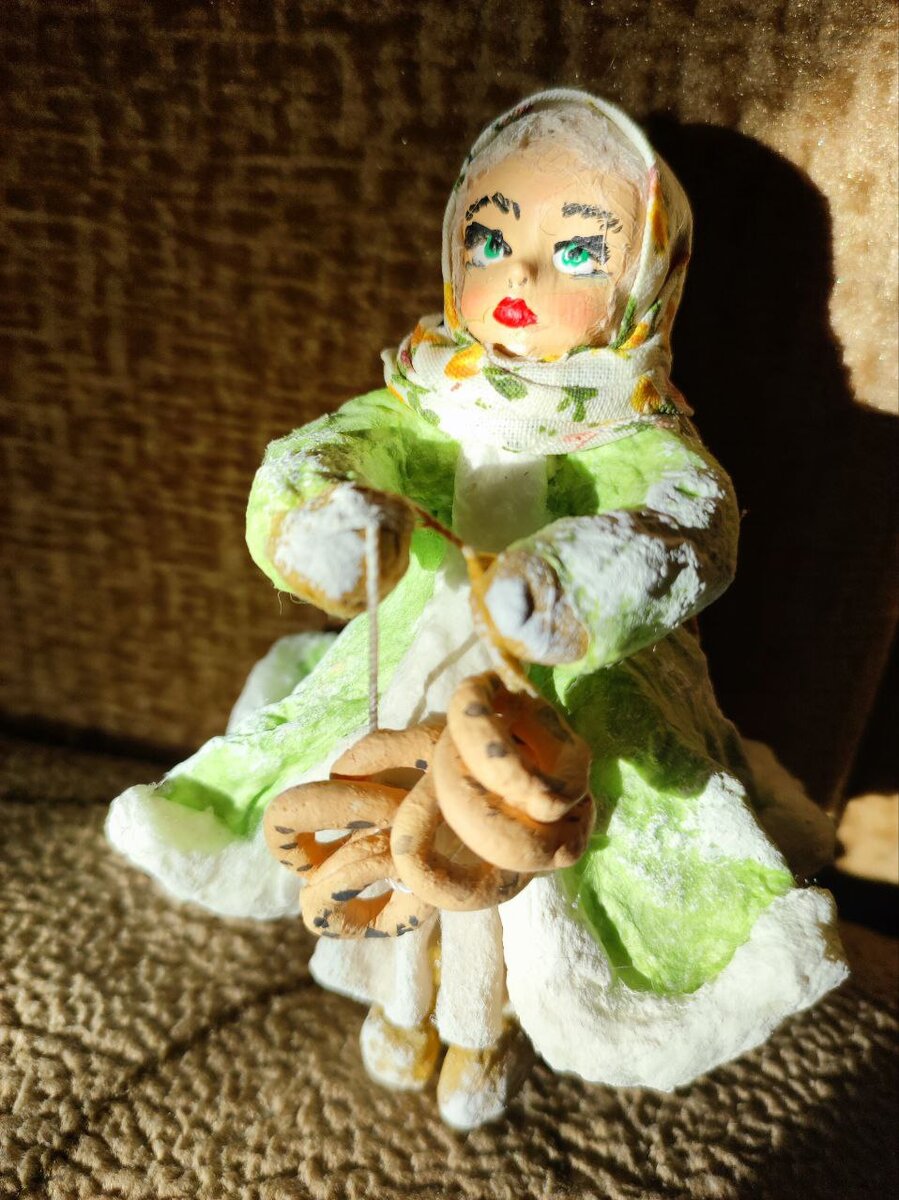 Добавление тканей к образам делает их очень обаятельными.