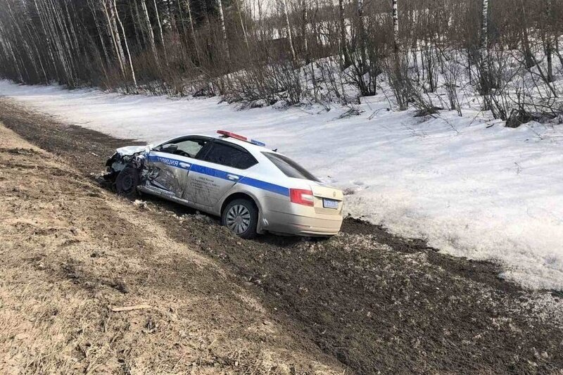    ДТП произошло сегодня около 14 часов на 136-м километре дороги Вологда - Тихвин Р21 "Кола".