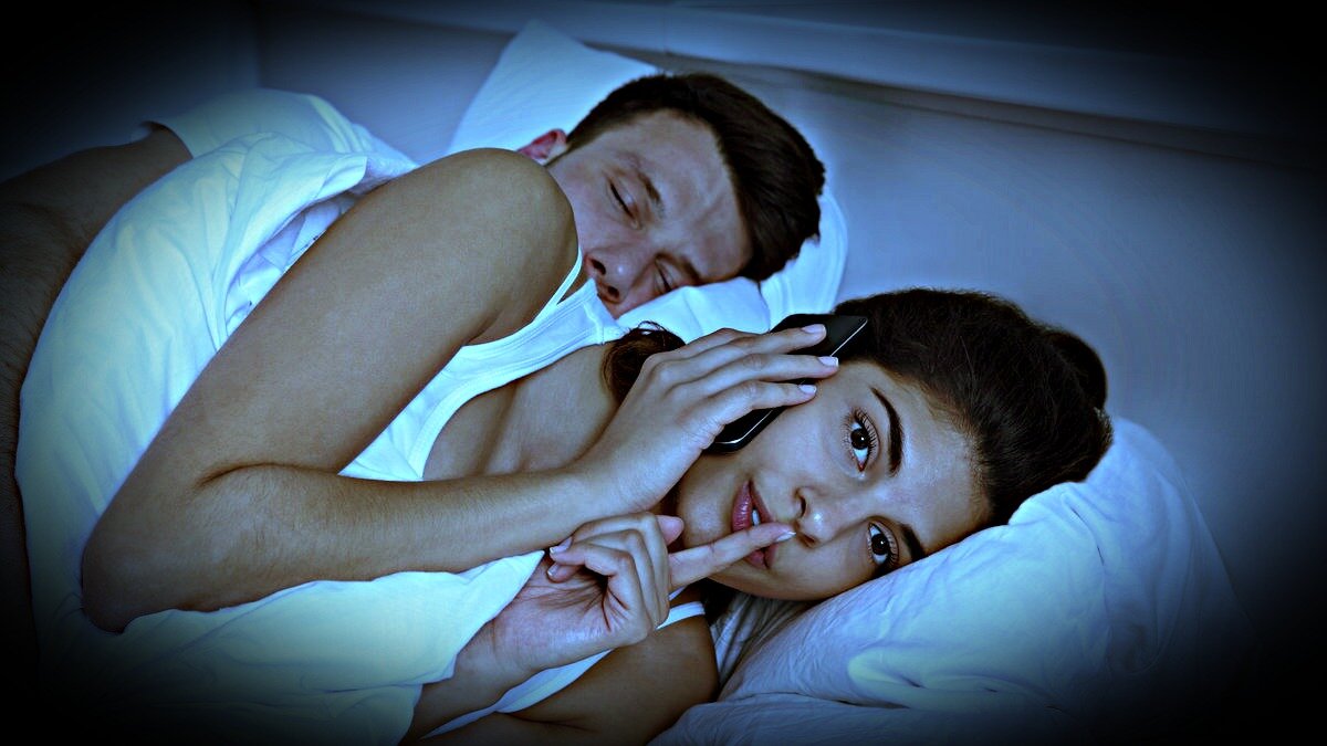 Почему женщины изменяют мужчинам