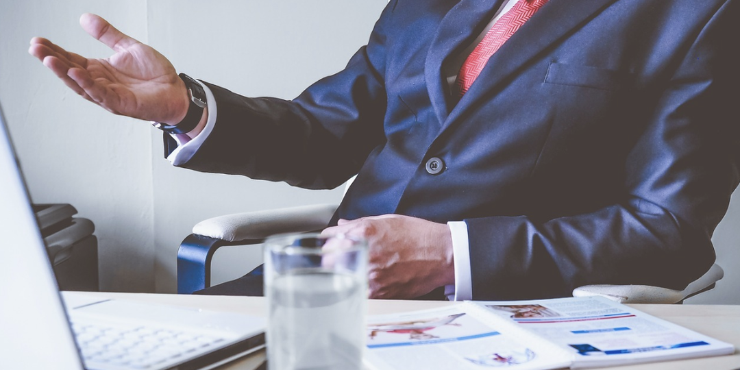 Начальник заставляет приходить на работу заранее, задерживаться вечером, но не доплачивает за это – имеет ли он такое право