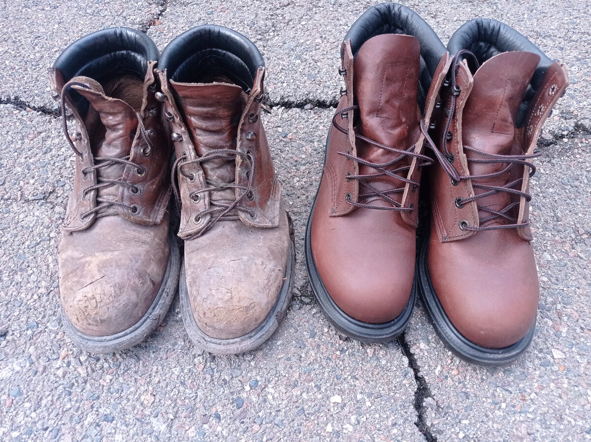 Ещё пара башмаков, старых и новых. 