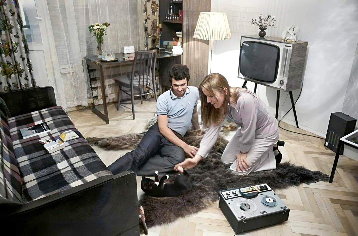 В современном мире мы стараемся проявить свою индивидуальность и уникальность. Теперь мы можем позволить себе быть не такими, как все. Хотя толпа осуждающих всегда найдется.-2