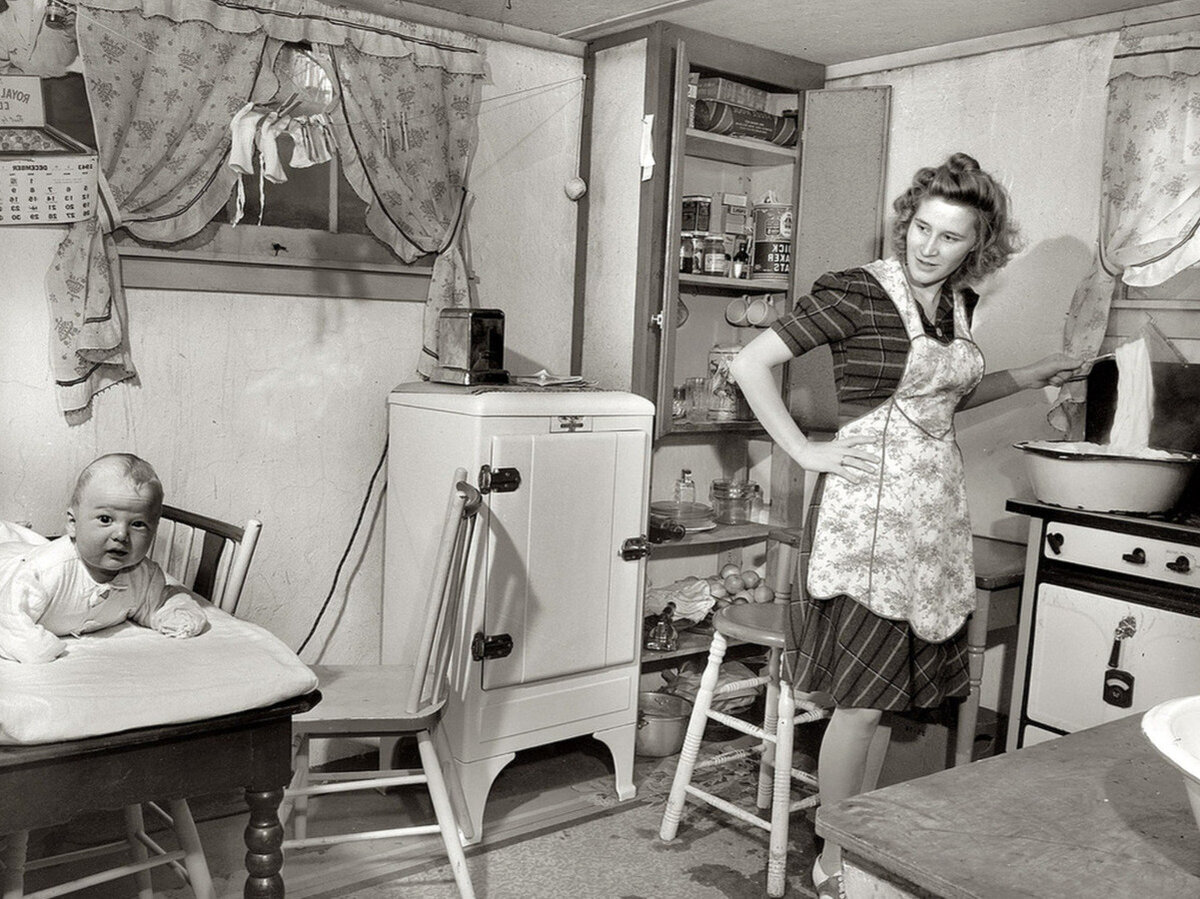 В современном мире мы стараемся проявить свою индивидуальность и уникальность. Теперь мы можем позволить себе быть не такими, как все. Хотя толпа осуждающих всегда найдется.-8