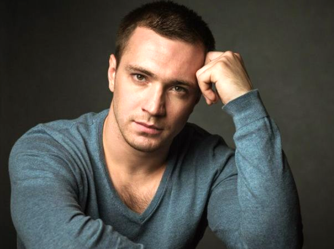 actor Евгений Ткачук. Евгений Валерьевич Ткачу́к (род. 23 июля 1984, Ашхабад, Тур