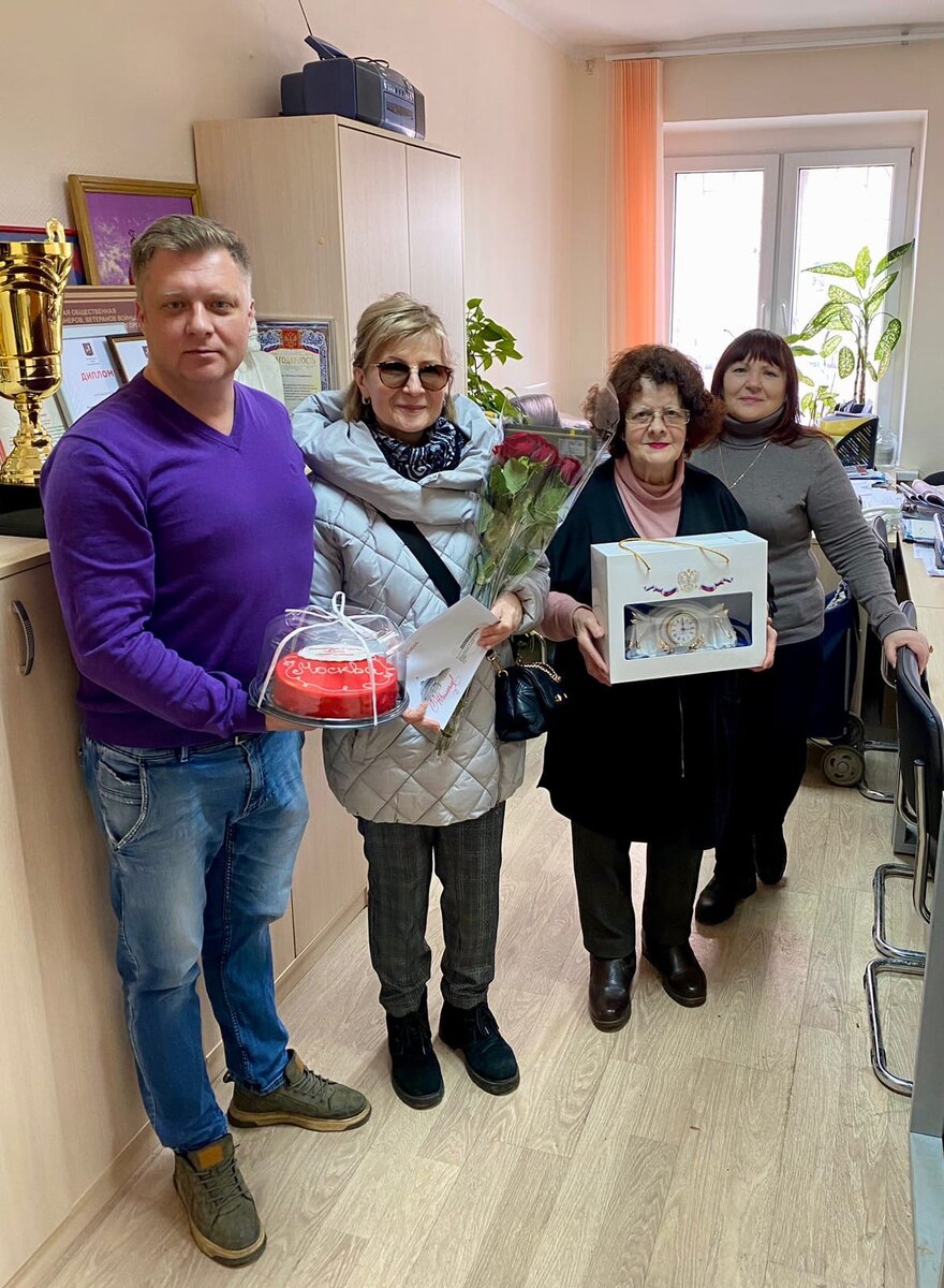 Поздравили ветерана с Юбилеем! Сергею Никифоровичу Сорочинскому 95 лет!
Передал дочери юбиляра поздравления и презенты от Председателя МГД Алексей Шапошников!
Здоровья Вам и долгих лет жизни!
#КомандаШапошникова