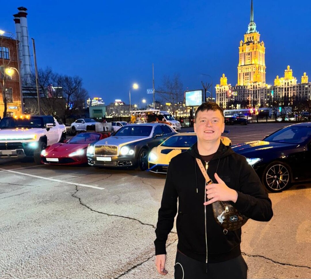 Деньги рубли. Много пачек денег. 1000000 рублей пачка. Деньги миллион рублей. Потратила 20 миллионов.