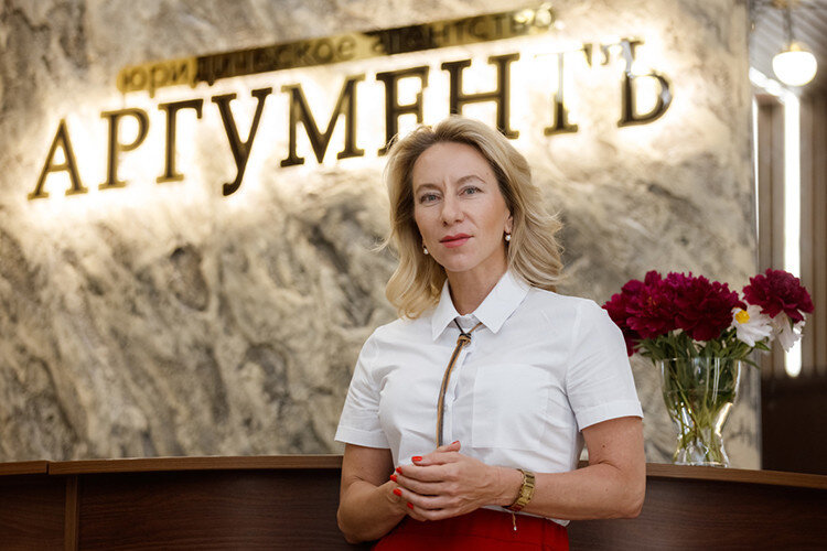 CEO юридического агентства «АргументЪ» Елена Аношкина: «В сети появляются сообщения, что с 2025 года минцифры РФ может ограничить число ИТ-компаний с «нулевой»
ставкой налога на прибыль» Фото: Сергей Елагин