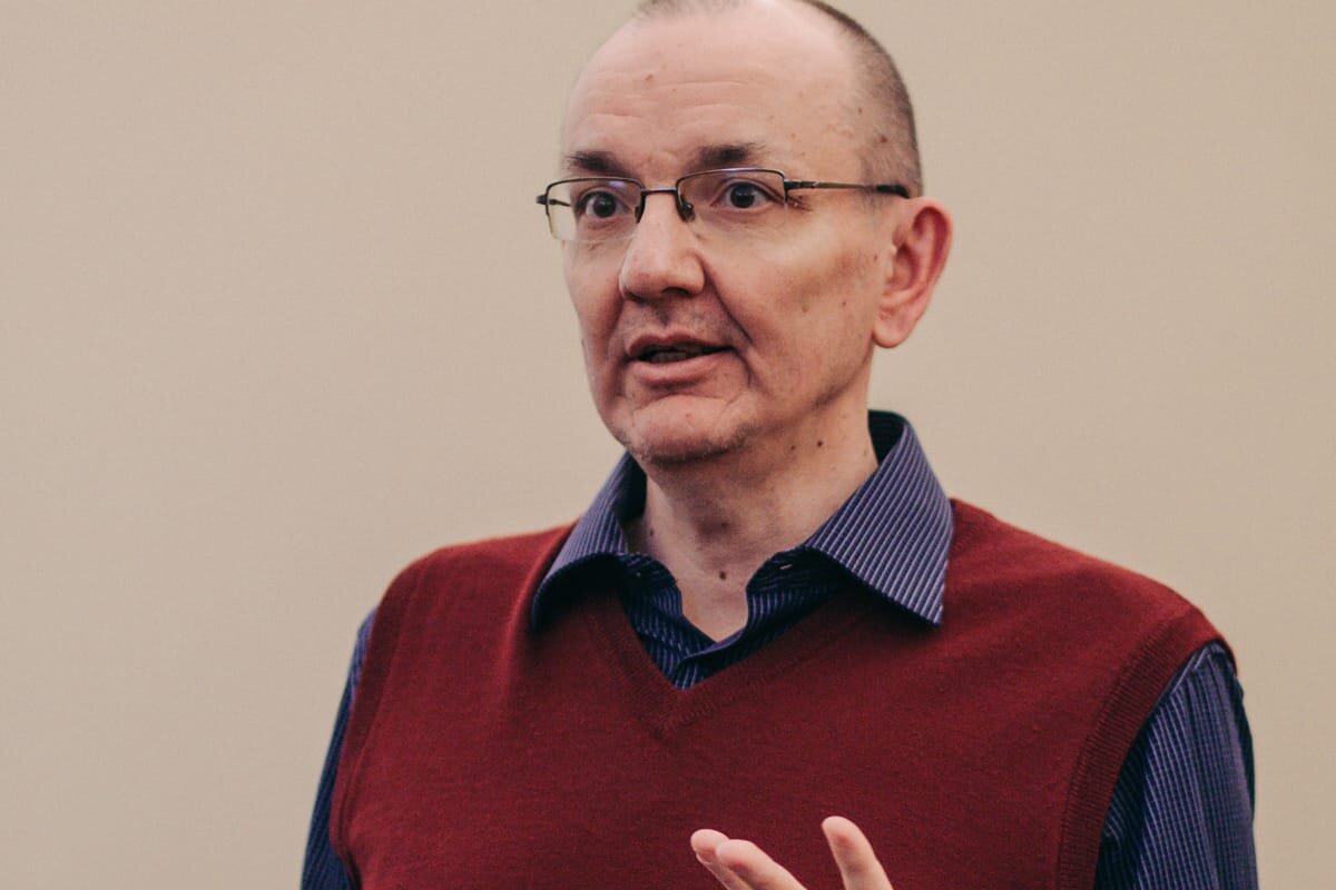 Абашин и Чикатило. Найдите, где кто. 
