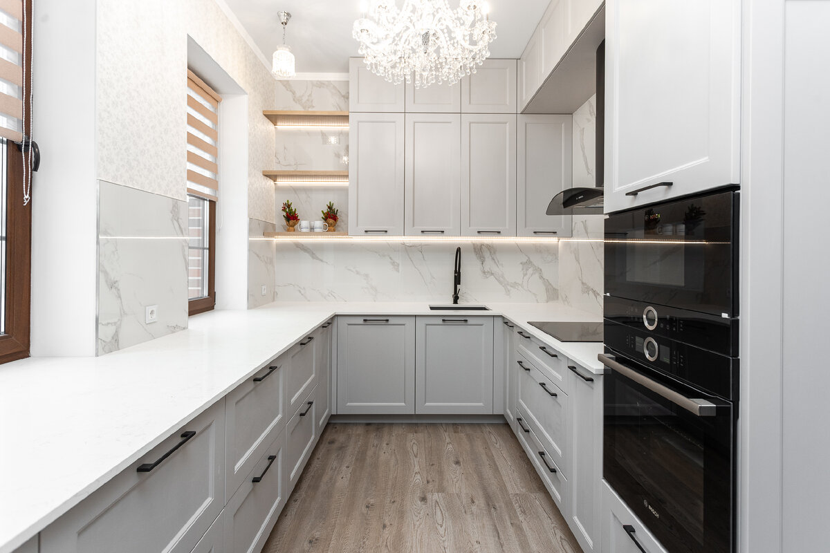 Кухня в стиле современная классика в сером цвете