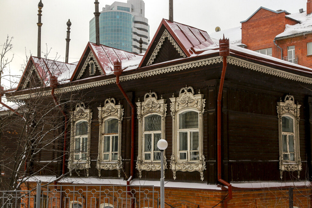 Памятник деревянного зодчества на улице Красноярской, 3. Фото: Павел Комаров, nsknews.info