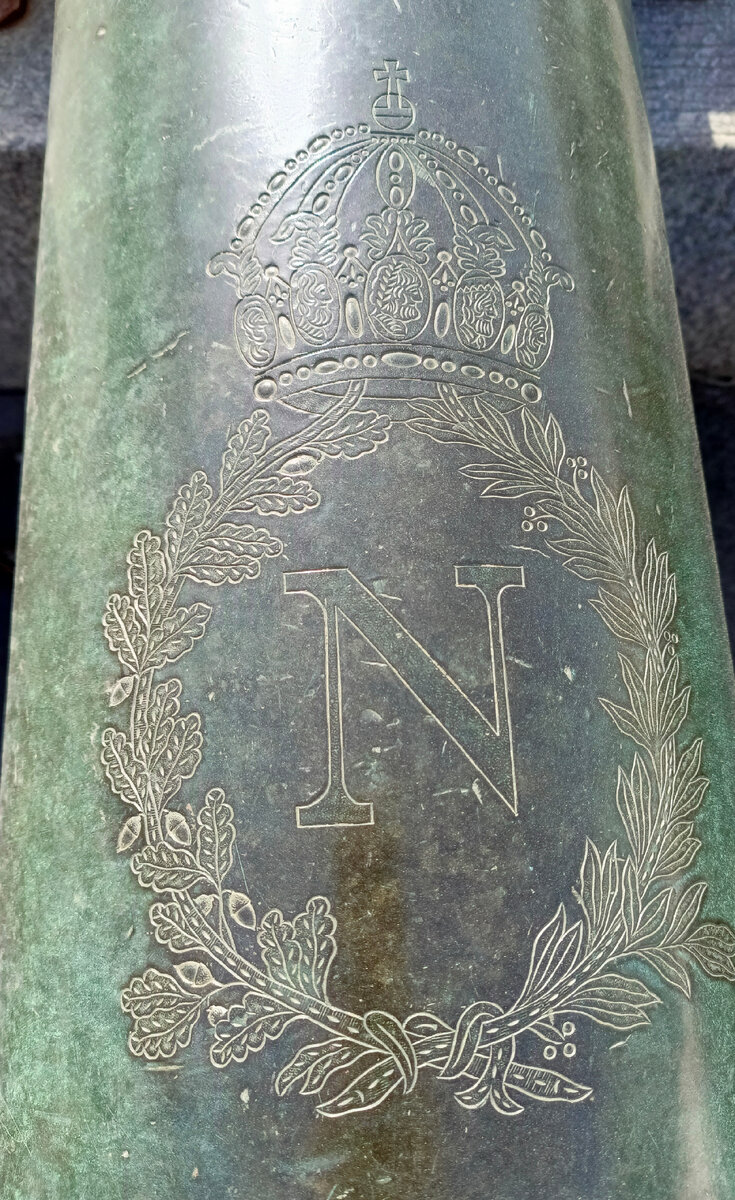 Вензель Наполеона.