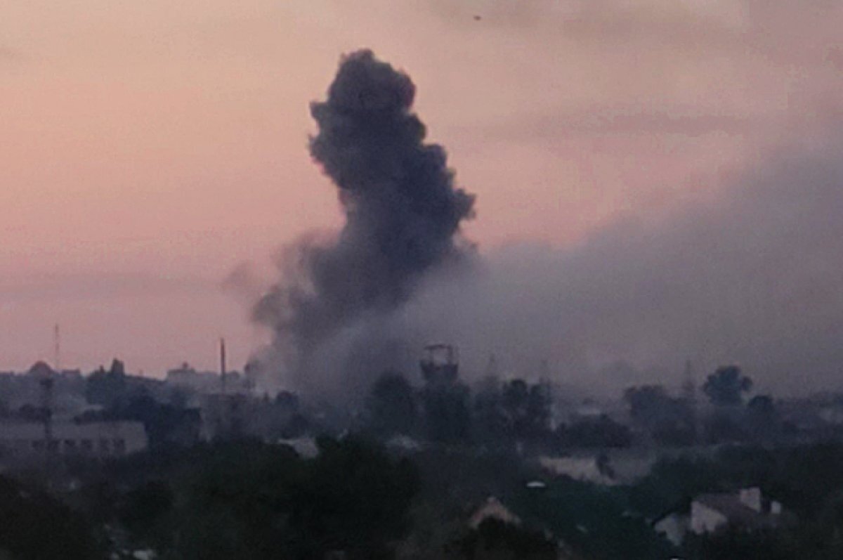    Вой из-под земли.